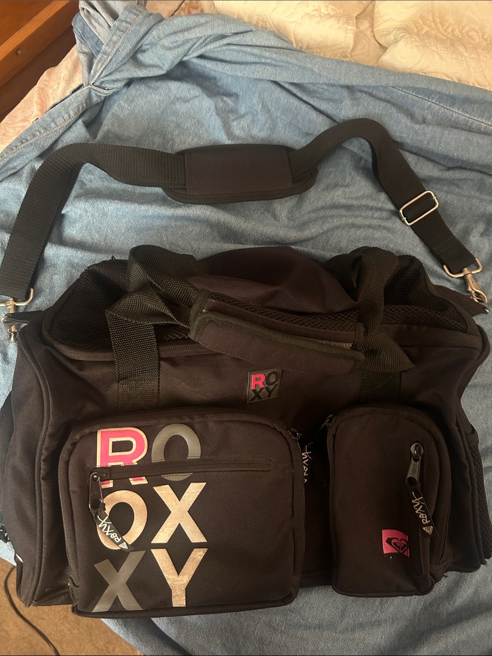 Roxy Black Duffel Bag with Pink Logo Accents-Very Nice Quality Bag